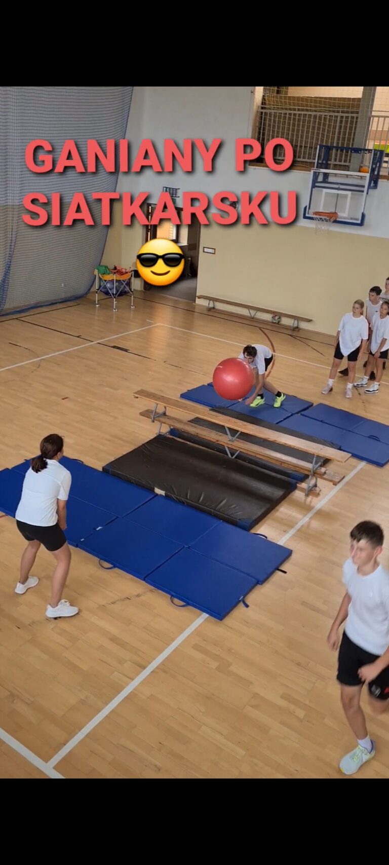 GANIANY PO SIATKARSKU